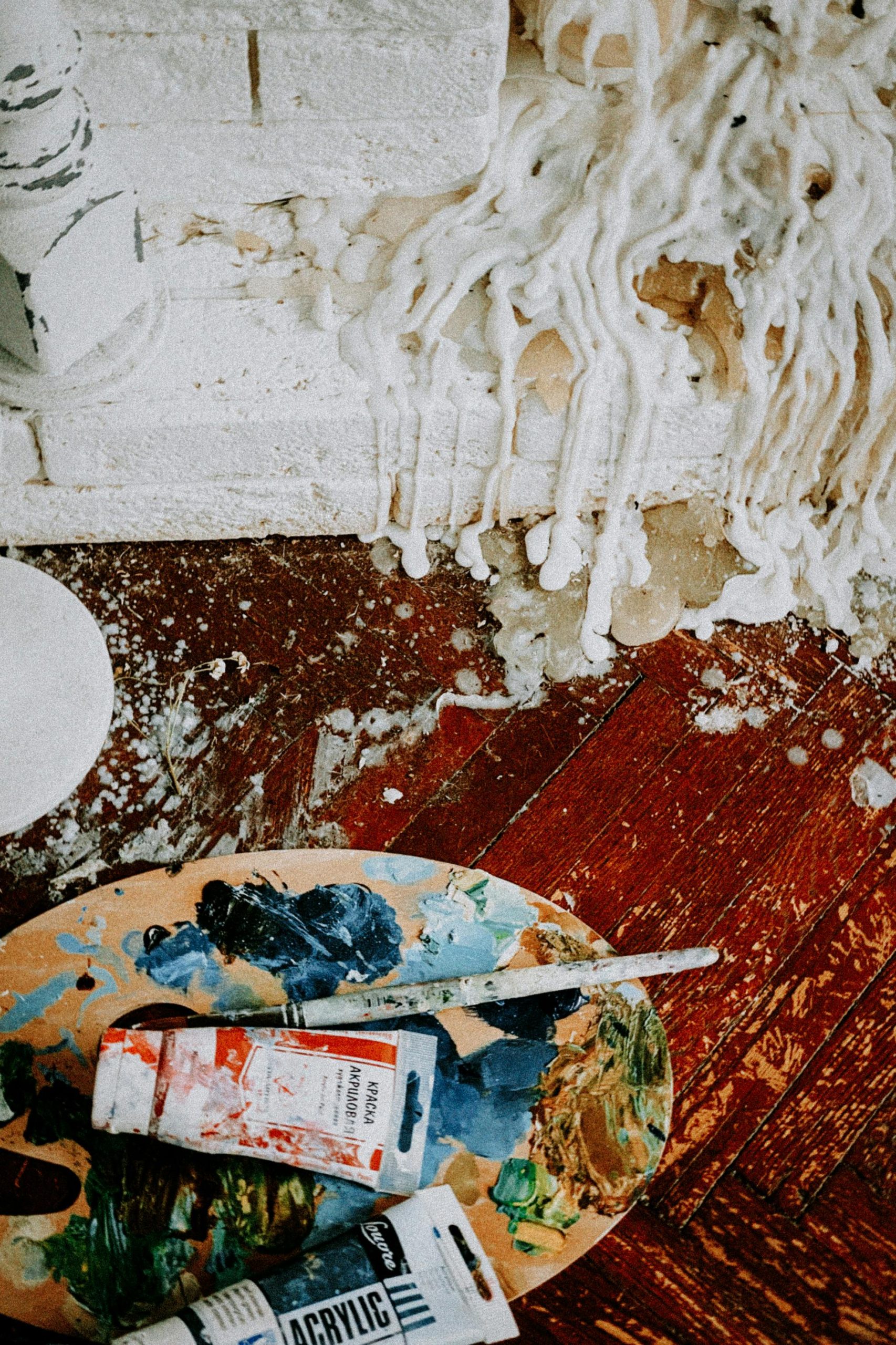 Rénovation rapide d'un sol en béton avec peinture