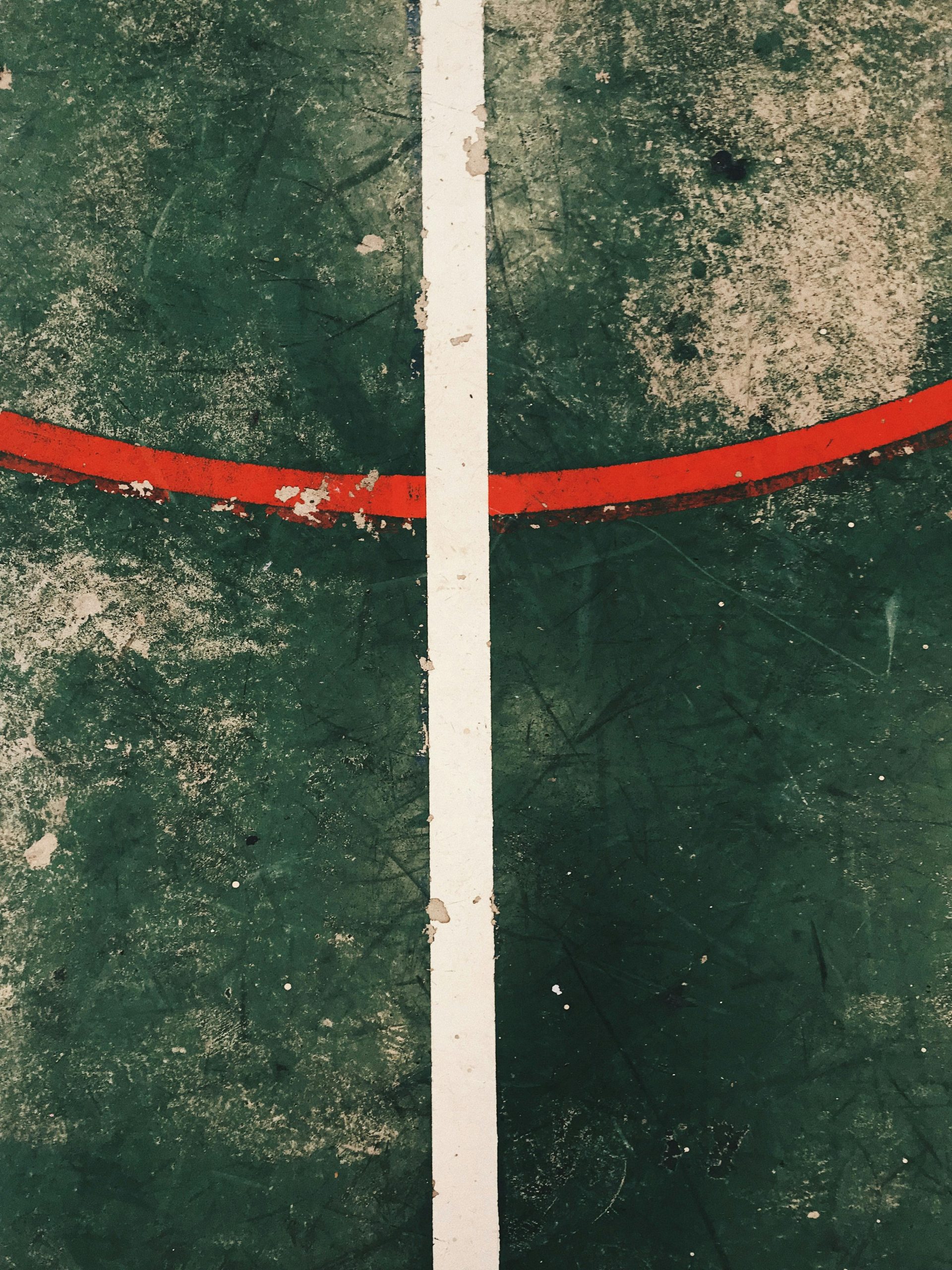 Les 4 étapes de préparation et protection d'un sol en béton